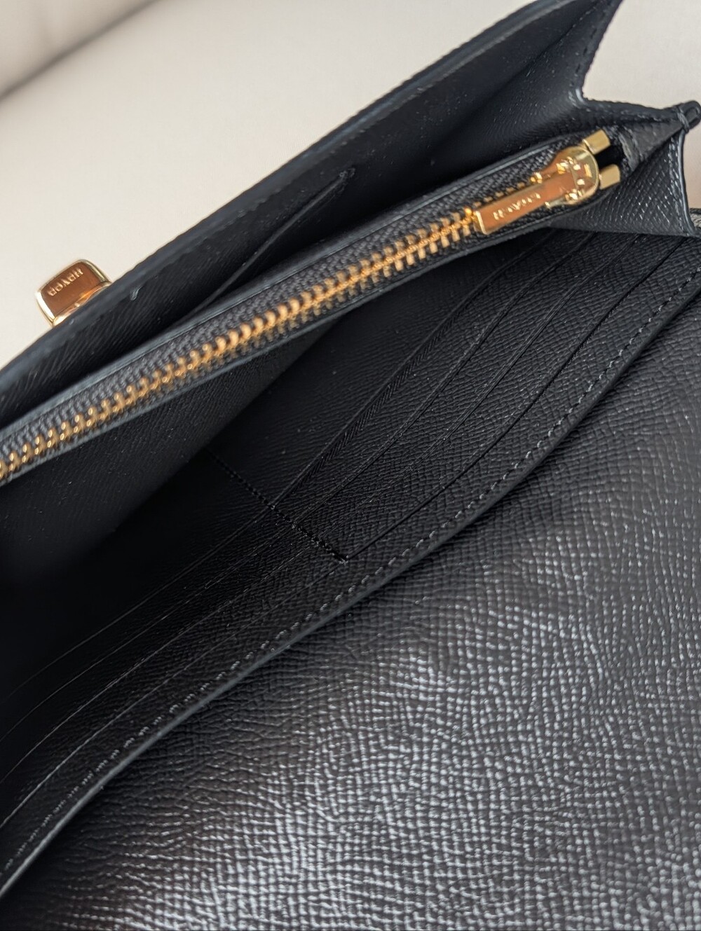 Coach F33390 Black Crossgrain Leather Turnlock Wallet Clutch - Picture 12 of 13